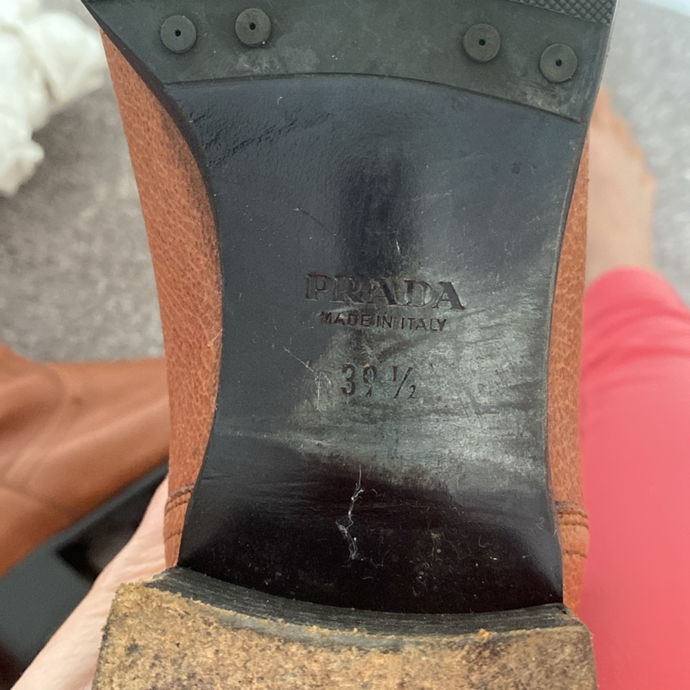Prada leather boots. Size 39 1/2. - Picture 6 of 6